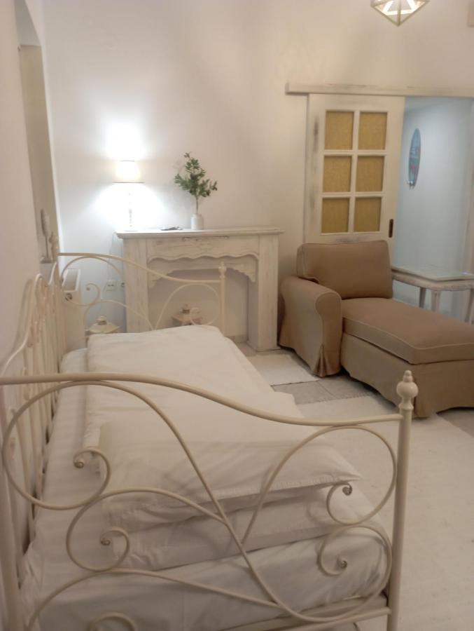 Apartment Beach House Chalkís Esterno foto